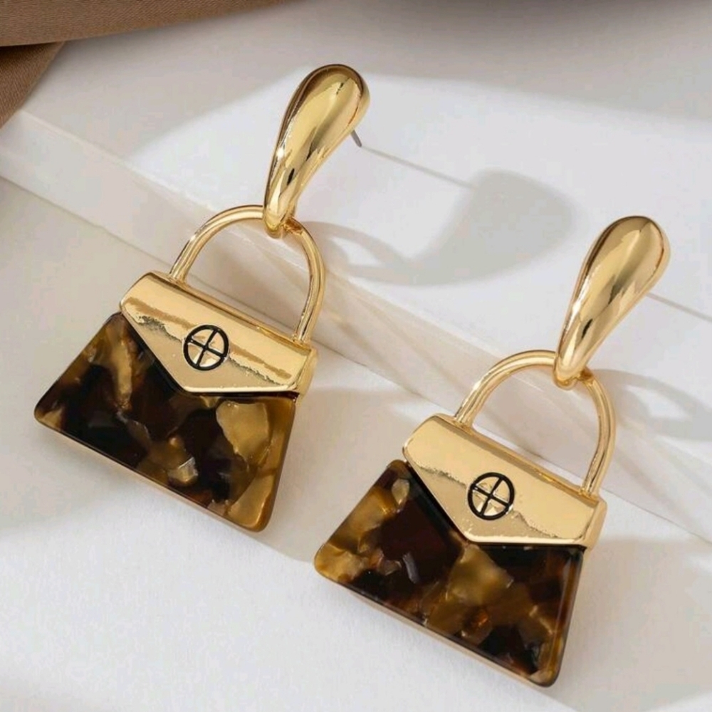 NWT Tortoise Shell Doorknocker Style Luxury Gold Dangle Earrings - Picture 7 of 12